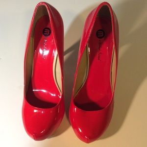 Women’s Red Pumps/Patent Heels